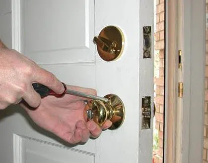 Portland Master Locksmith Portland, OR 503-716-1403 - 7-Lock-Changing